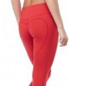 Nina b roze heart butt yoga pants new never worn